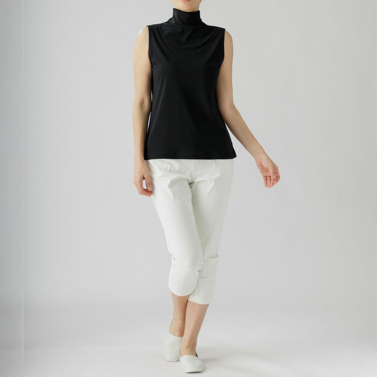 815-51-70（チャコール）